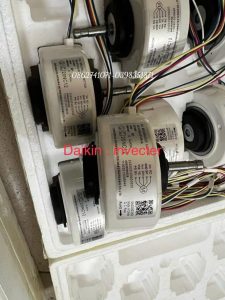 Motor quạt mặt lạnh điều hòa Daikin inverter DC340V - 20W, 5 dây - trục ngắn