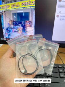 Sensor Đầu Nhựa Máy Lạnh Toshiba